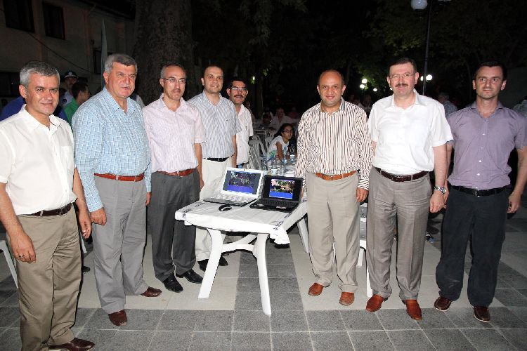 KÖRFEZ HEREKE SAHİLLERİ KİRLİLİKTEN ARINDIRILDI 