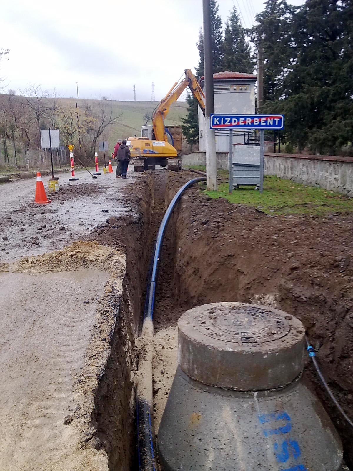 KARAMÜRSEL KIZDERBENT MODERN ALTYAPIYA KAVUŞTU