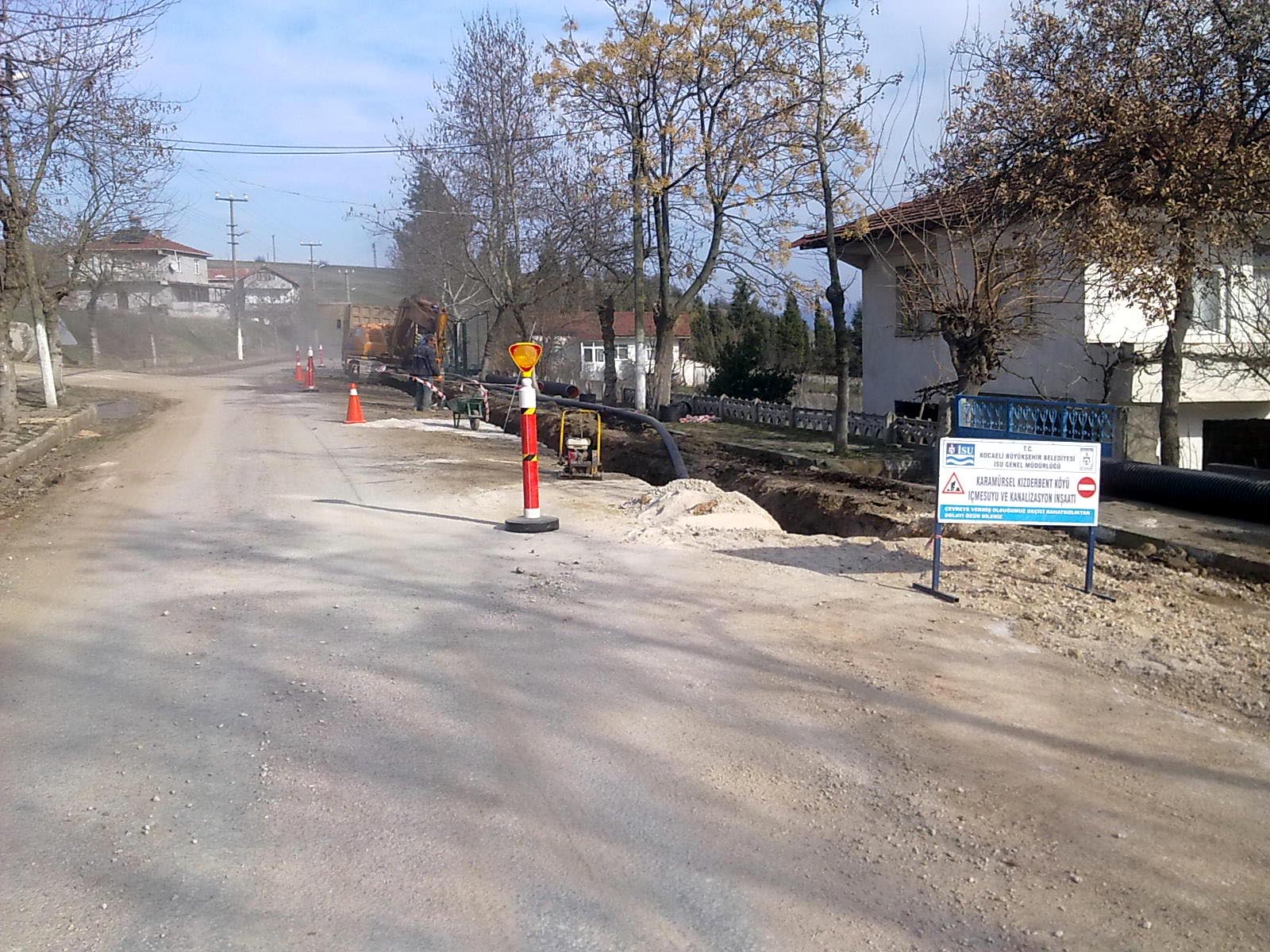 KARAMÜRSEL KIZDERBENT MODERN ALTYAPIYA KAVUŞTU