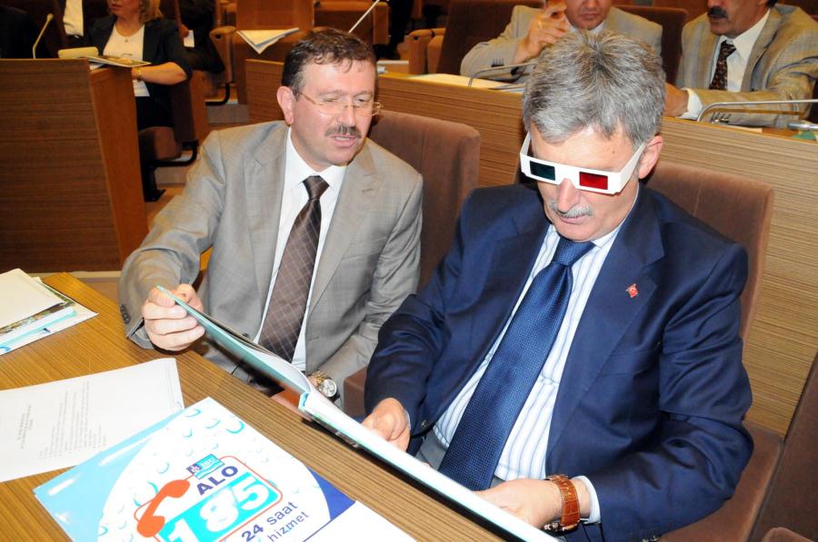 ONLİNE VE ÜÇ BOYUTLU GENEL KURUL