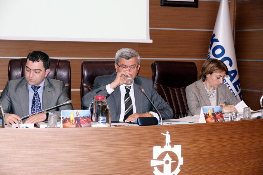 ONLİNE VE ÜÇ BOYUTLU GENEL KURUL