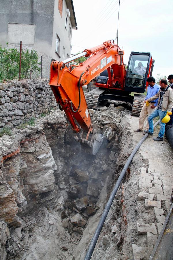GEBZE TAVŞANLI KÖYÜ SAĞLIKLI ALTYAPIYA KAVUŞUYOR