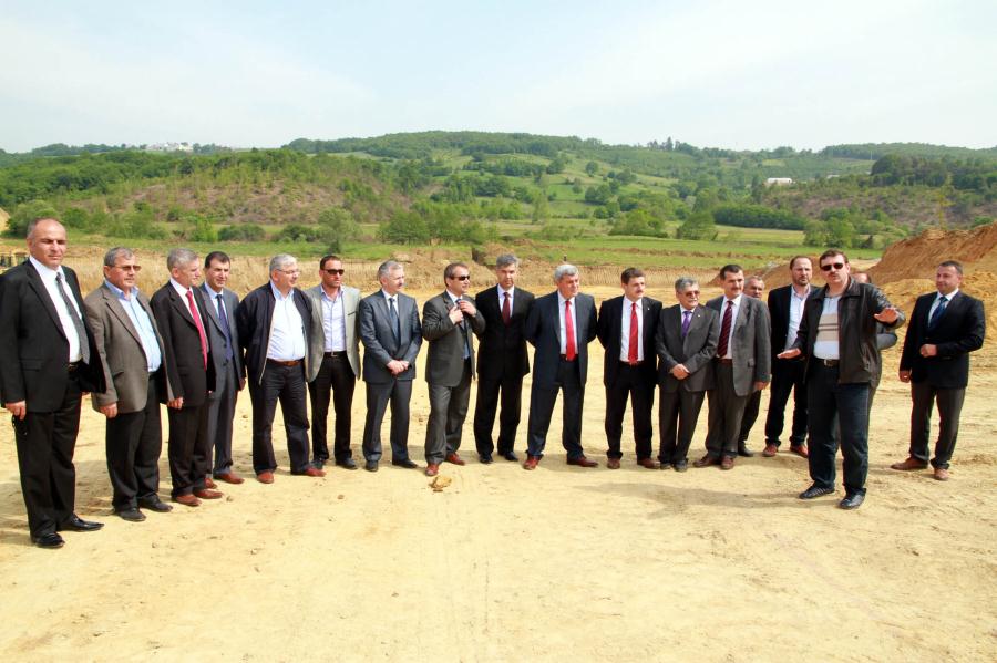 AK PARTİ İL YÖNETİMİ, KANDIRA NAMAZGAH BARAJI’NI YERİNDE İNCELEDİ.