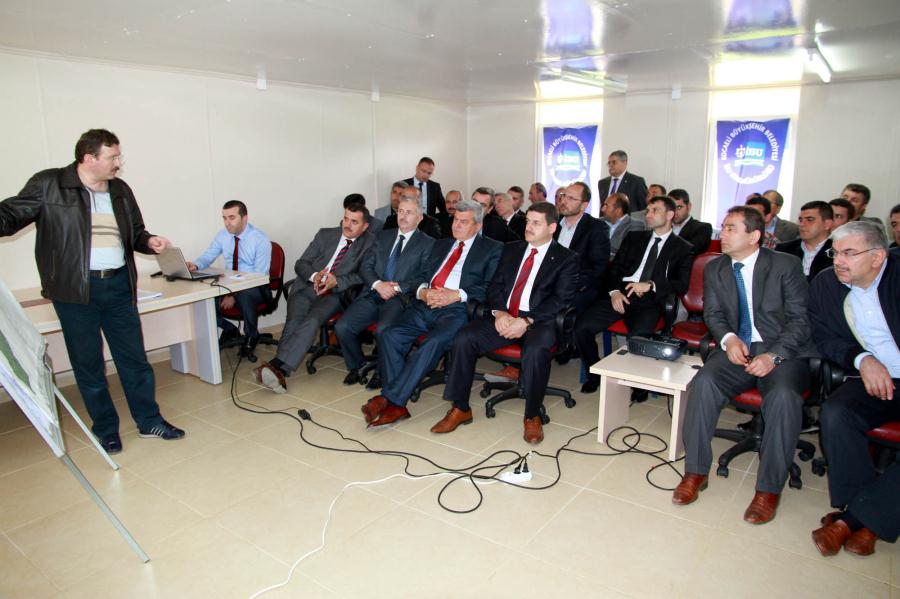 AK PARTİ İL YÖNETİMİ, KANDIRA NAMAZGAH BARAJI’NI YERİNDE İNCELEDİ.