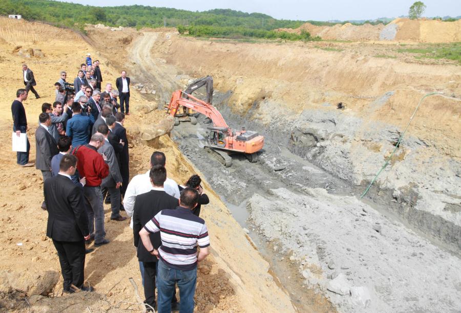 AK PARTİ İL YÖNETİMİ, KANDIRA NAMAZGAH BARAJI’NI YERİNDE İNCELEDİ.