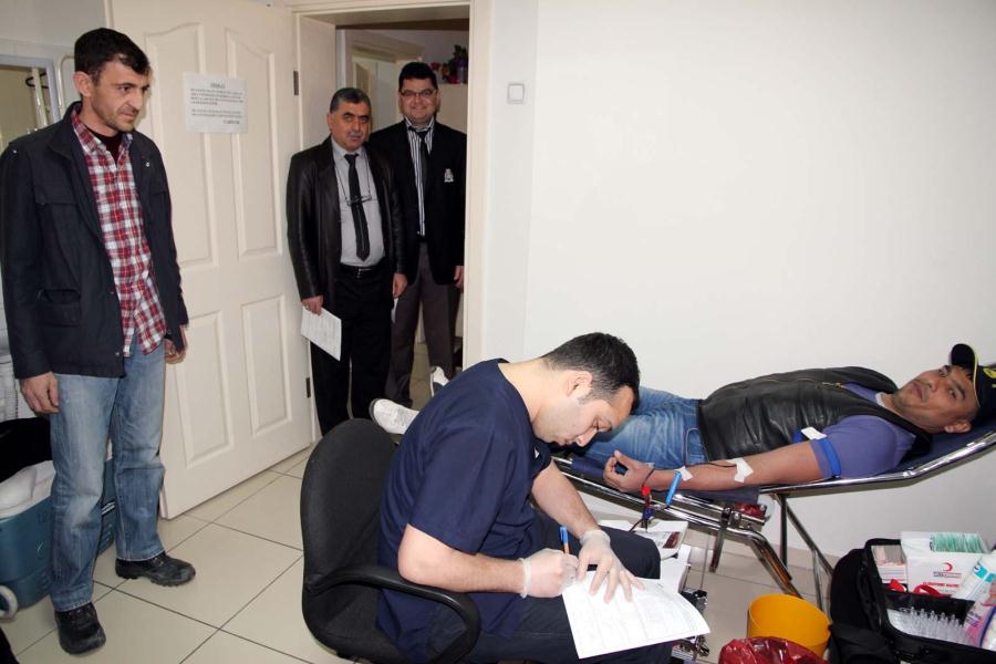 KIZILAY´A KAN BAĞIŞINDA BULUNDUK