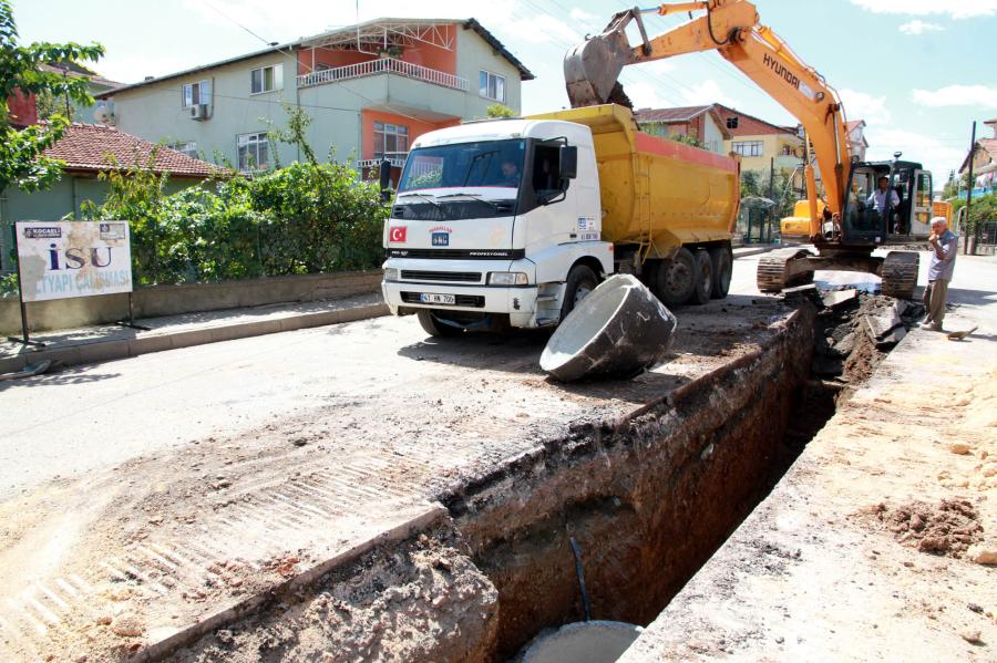 DERİNCE´DE 70 KM ALTYAPI ÇALIŞMASI YAPILIYOR