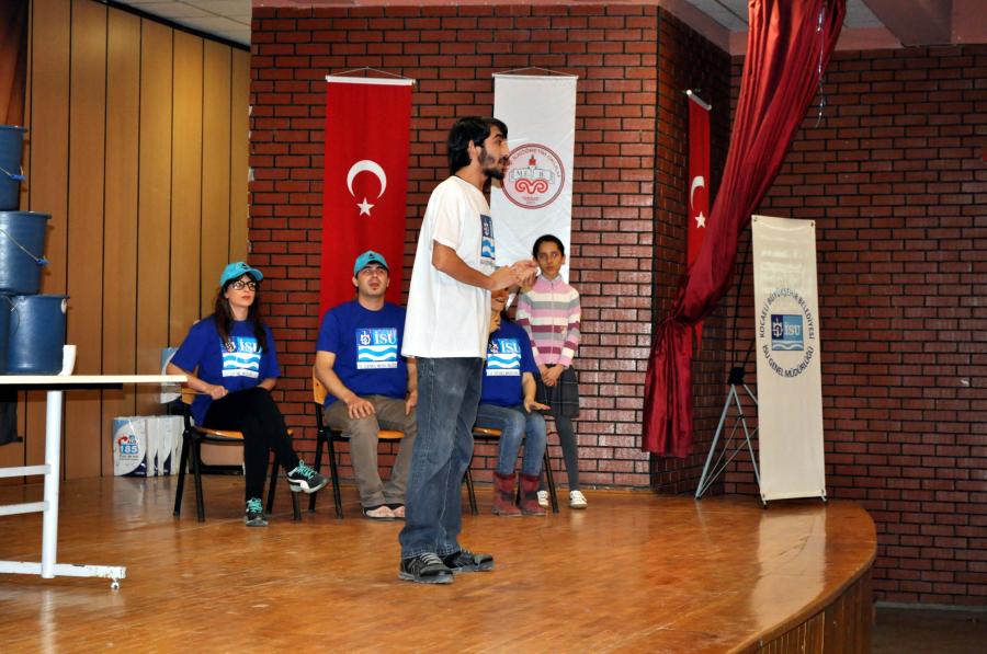 OKULLARDA SUYUN ÖNEMİ ANLATILIYOR