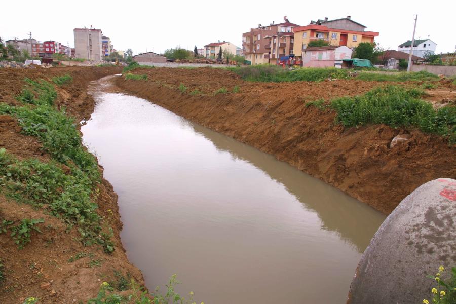 DARICA’DA PİRİREİS VE NENE HATUN DERELERİ ISLAH EDİLİYOR