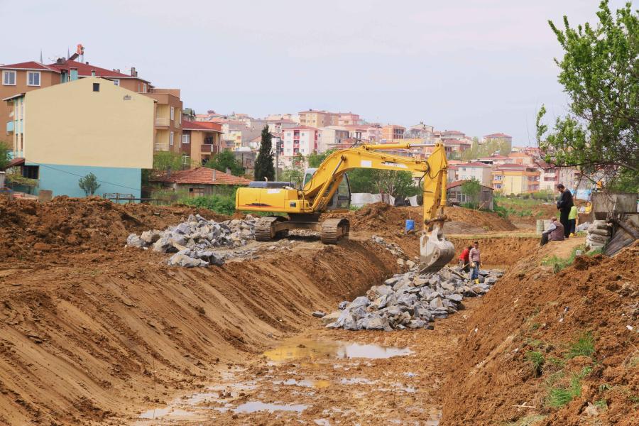 DARICA’DA PİRİREİS VE NENE HATUN DERELERİ ISLAH EDİLİYOR