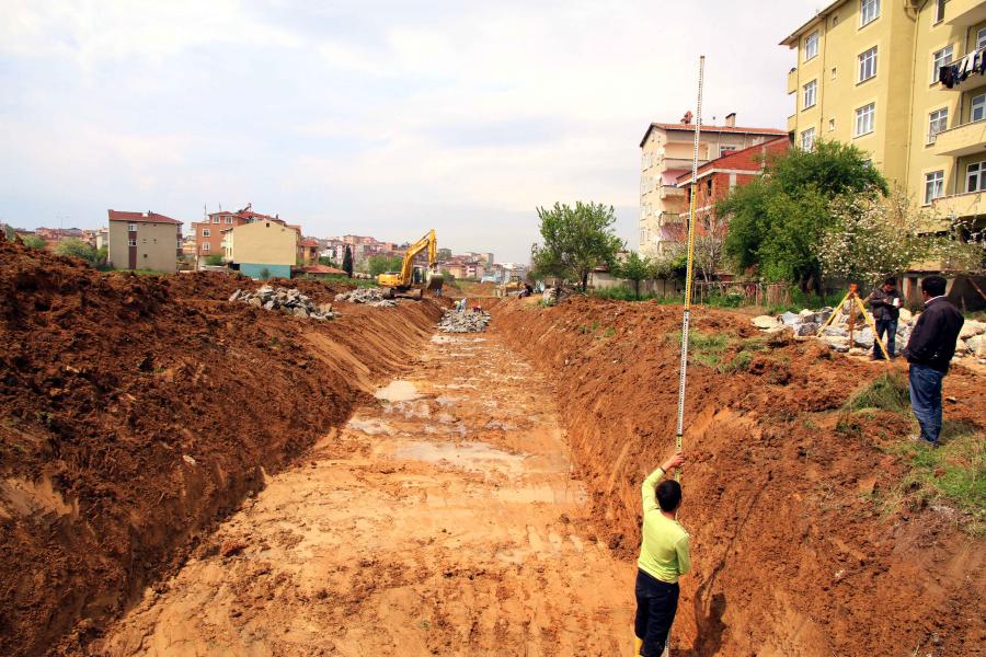 DARICA’DA PİRİREİS VE NENE HATUN DERELERİ ISLAH EDİLİYOR