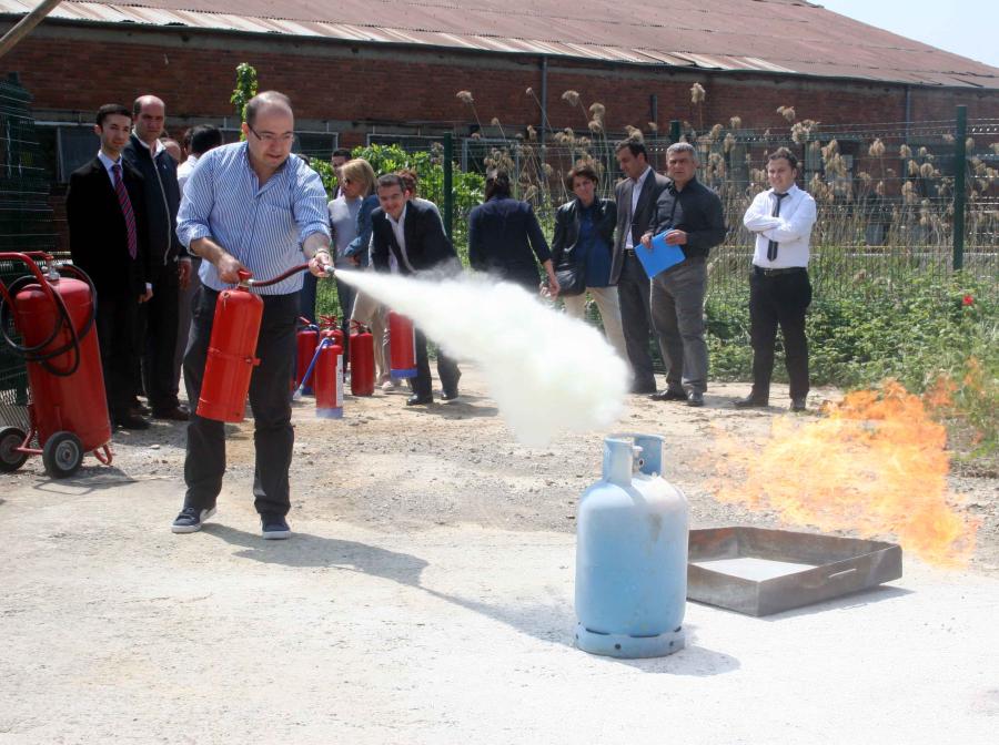 PERSONELE YANGIN EĞİTİMİ VERİLDİ