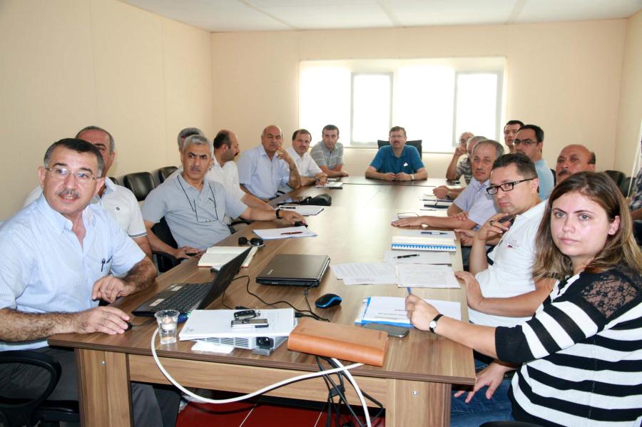 İSU YÖNETİCİLERİ NAMAZGAH BARAJINDA BİRARAYA GELDİ.