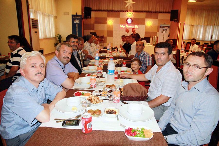 İSU, GEBZE, DARICA, DİLOVASI VE ÇAYIROVA PERSONELİNİ İFTARDA BULUŞTURDU