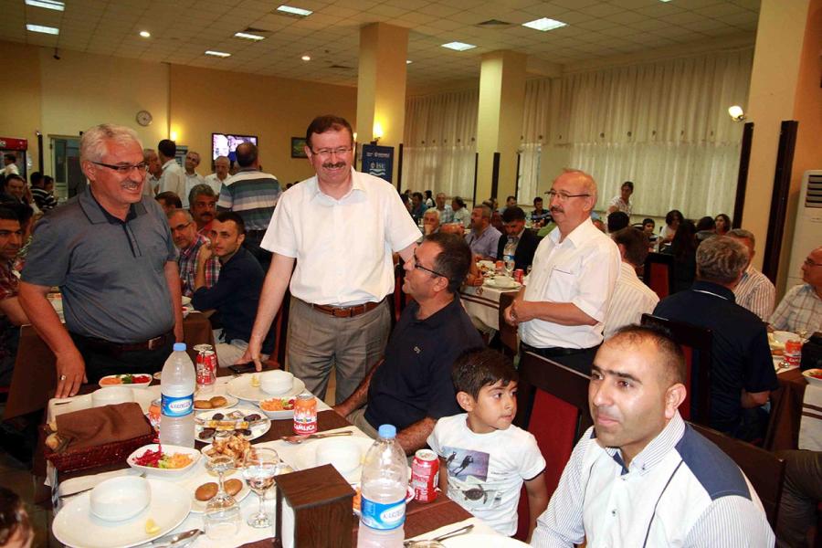 İSU, GEBZE, DARICA, DİLOVASI VE ÇAYIROVA PERSONELİNİ İFTARDA BULUŞTURDU