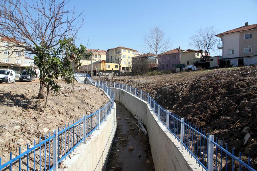 KÖRFEZ’DE  145 METRE YAĞMURSUYU MENFEZİ YAPILDI