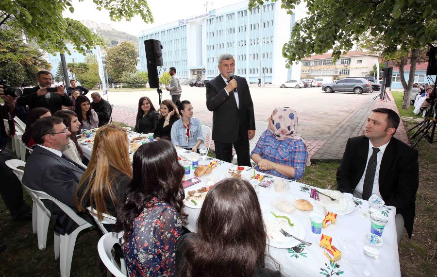 ÇALIŞANLARLA BİRLİK VE BERABERLİK YEMEĞİ