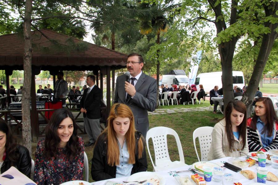 ÇALIŞANLARLA BİRLİK VE BERABERLİK YEMEĞİ