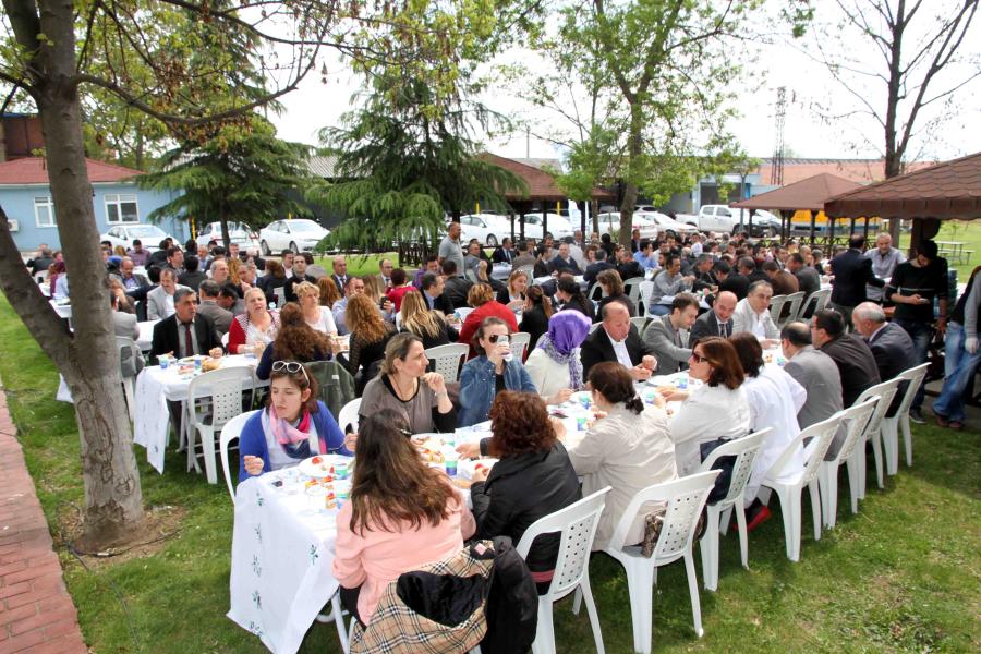 ÇALIŞANLARLA BİRLİK VE BERABERLİK YEMEĞİ