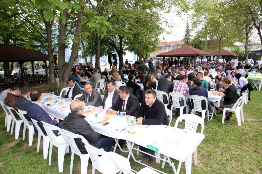 ÇALIŞANLARLA BİRLİK VE BERABERLİK YEMEĞİ