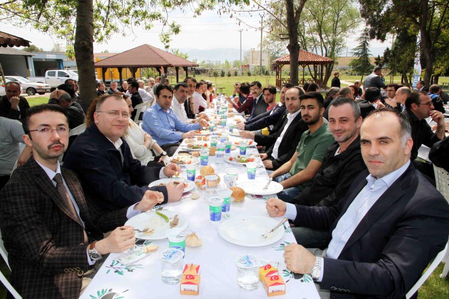 ÇALIŞANLARLA BİRLİK VE BERABERLİK YEMEĞİ