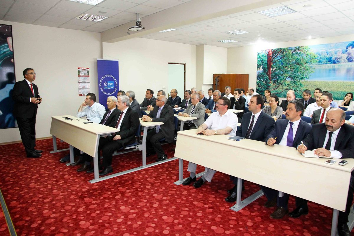 İSU YÖNETİCİLERİNE LİDERLİK SEMİNERİ