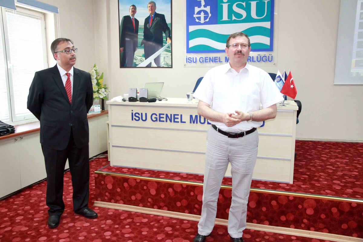 İSU YÖNETİCİLERİNE LİDERLİK SEMİNERİ