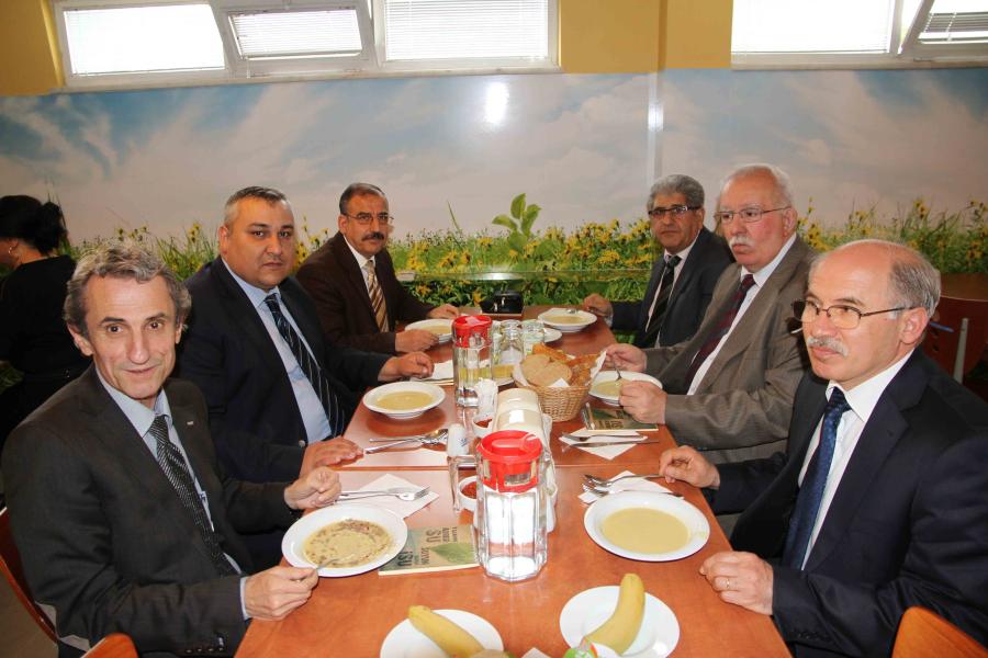 İZMİT’TEKİ OKUL MÜDÜRLERİNE  KURAKLIK VE ALINAN ÖNLEMLER ANLATILIYOR