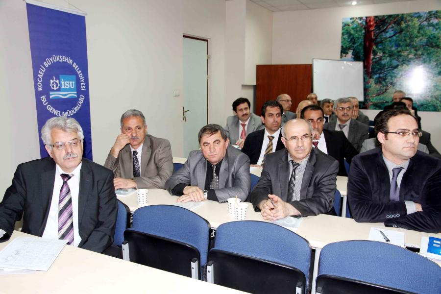 İZMİT’TEKİ OKUL MÜDÜRLERİNE  KURAKLIK VE ALINAN ÖNLEMLER ANLATILIYOR