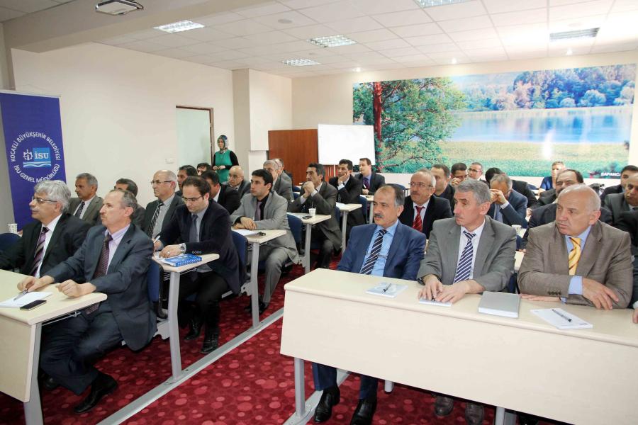 İZMİT’TEKİ OKUL MÜDÜRLERİNE  KURAKLIK VE ALINAN ÖNLEMLER ANLATILIYOR