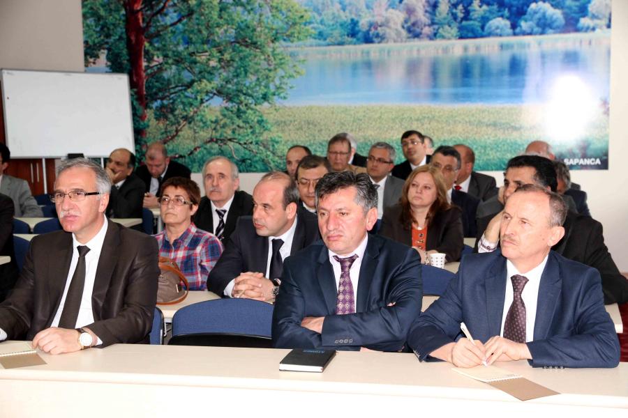 İZMİT’TEKİ LİSE MÜDÜRLERİNE  KURAKLIK VE ALINAN ÖNLEMLER ANLATILDI
