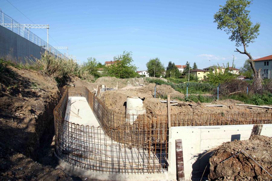 KÖRFEZ GÜNEY MAHALLESİ SAHİL BÖLGESİ SU BASKINLARINDAN KURTULUYOR, SAĞLIKLI ALTYAPIYA KAVUŞUYOR