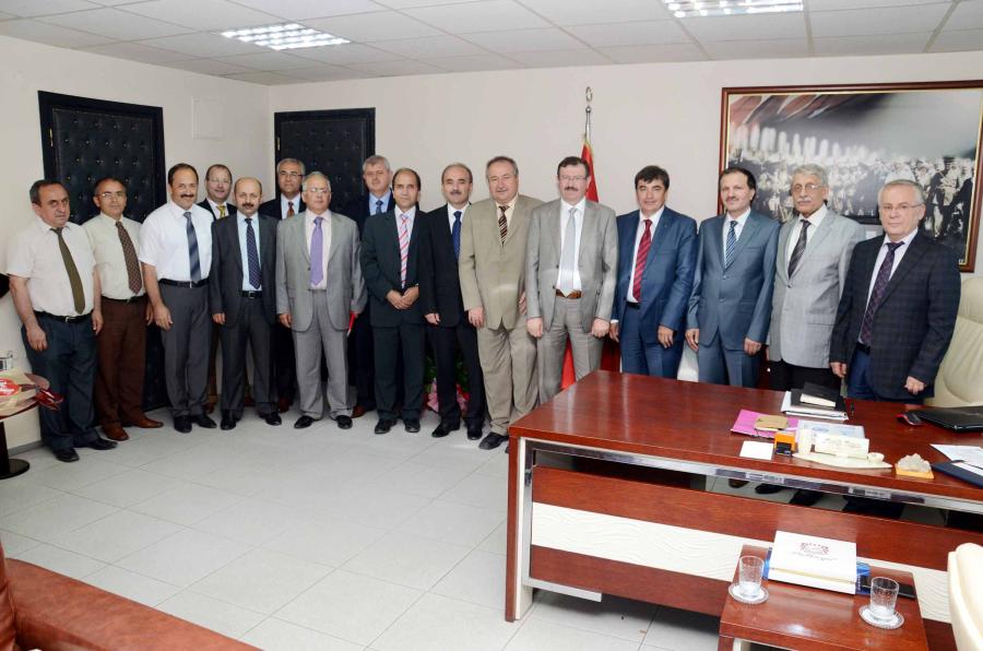 İSU YÖNETİCİLERİ BALIKESİR BÜYÜKŞEHİR BELEDİYESİ’Nİ ZİYARET ETTİ.