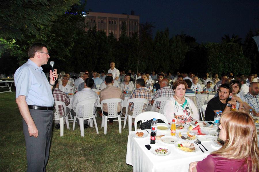 İSU GENEL MÜDÜRLÜĞÜ YÖNETİCİ VE PERSONELİ İFTARDA BULUŞTU