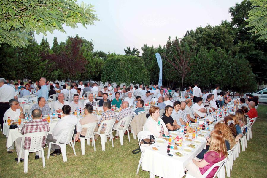 İSU GENEL MÜDÜRLÜĞÜ YÖNETİCİ VE PERSONELİ İFTARDA BULUŞTU