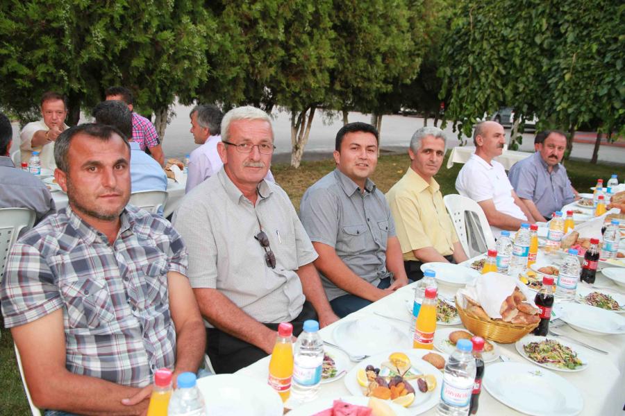 İSU GENEL MÜDÜRLÜĞÜ YÖNETİCİ VE PERSONELİ İFTARDA BULUŞTU