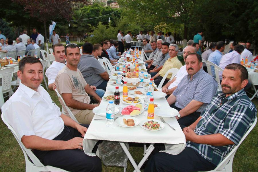 İSU GENEL MÜDÜRLÜĞÜ YÖNETİCİ VE PERSONELİ İFTARDA BULUŞTU