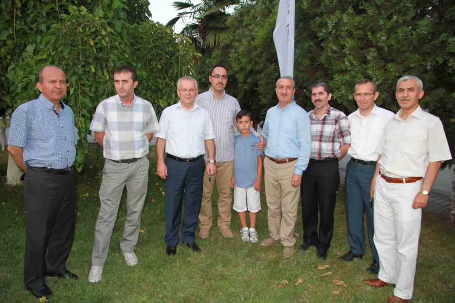 İSU GENEL MÜDÜRLÜĞÜ YÖNETİCİ VE PERSONELİ İFTARDA BULUŞTU