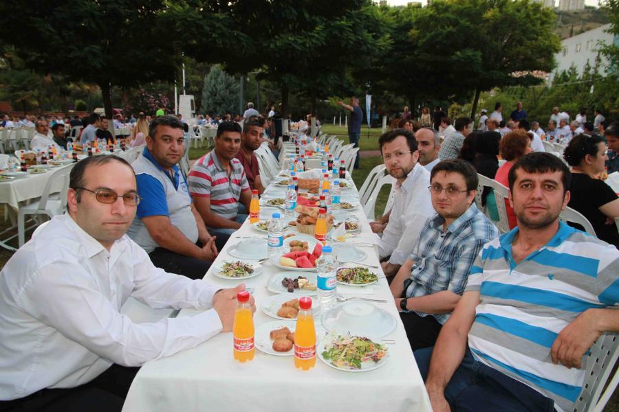 İSU GENEL MÜDÜRLÜĞÜ YÖNETİCİ VE PERSONELİ İFTARDA BULUŞTU