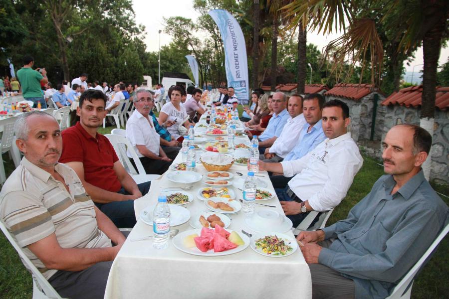 İSU GENEL MÜDÜRLÜĞÜ YÖNETİCİ VE PERSONELİ İFTARDA BULUŞTU