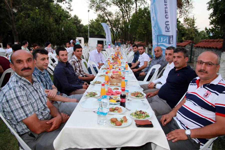 İSU GENEL MÜDÜRLÜĞÜ YÖNETİCİ VE PERSONELİ İFTARDA BULUŞTU