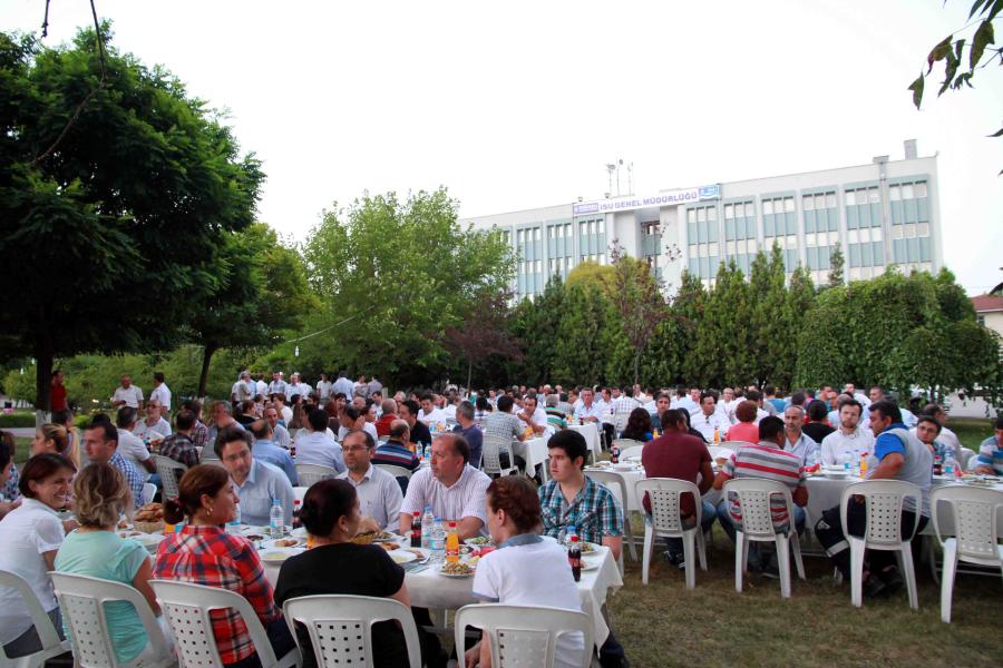 İSU GENEL MÜDÜRLÜĞÜ YÖNETİCİ VE PERSONELİ İFTARDA BULUŞTU