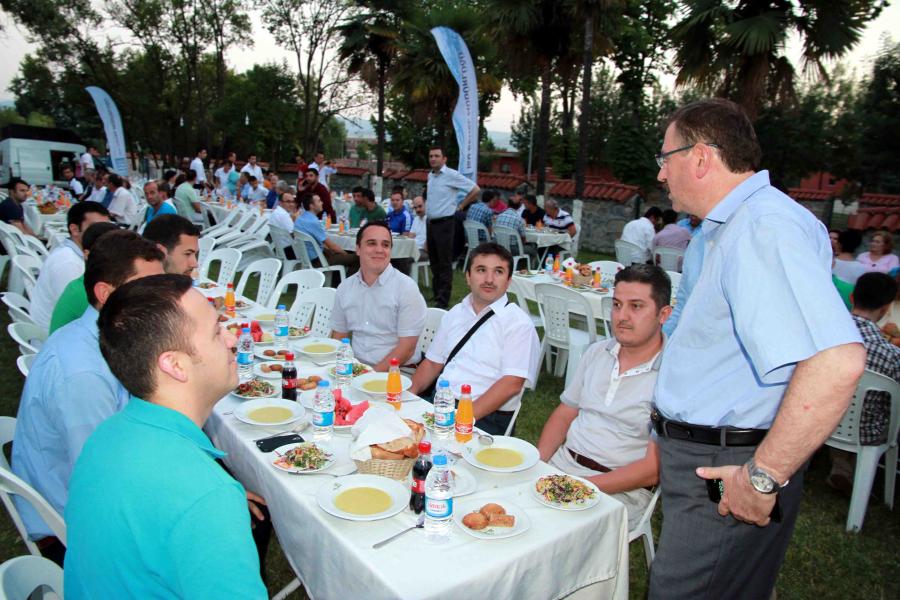 İSU GENEL MÜDÜRLÜĞÜ YÖNETİCİ VE PERSONELİ İFTARDA BULUŞTU
