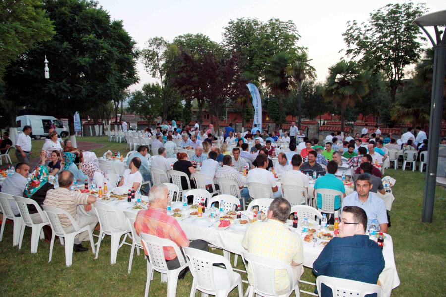 İSU GENEL MÜDÜRLÜĞÜ YÖNETİCİ VE PERSONELİ İFTARDA BULUŞTU
