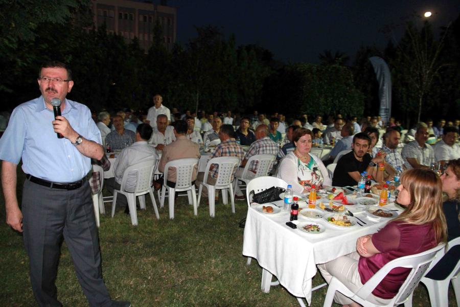 İSU GENEL MÜDÜRLÜĞÜ YÖNETİCİ VE PERSONELİ İFTARDA BULUŞTU