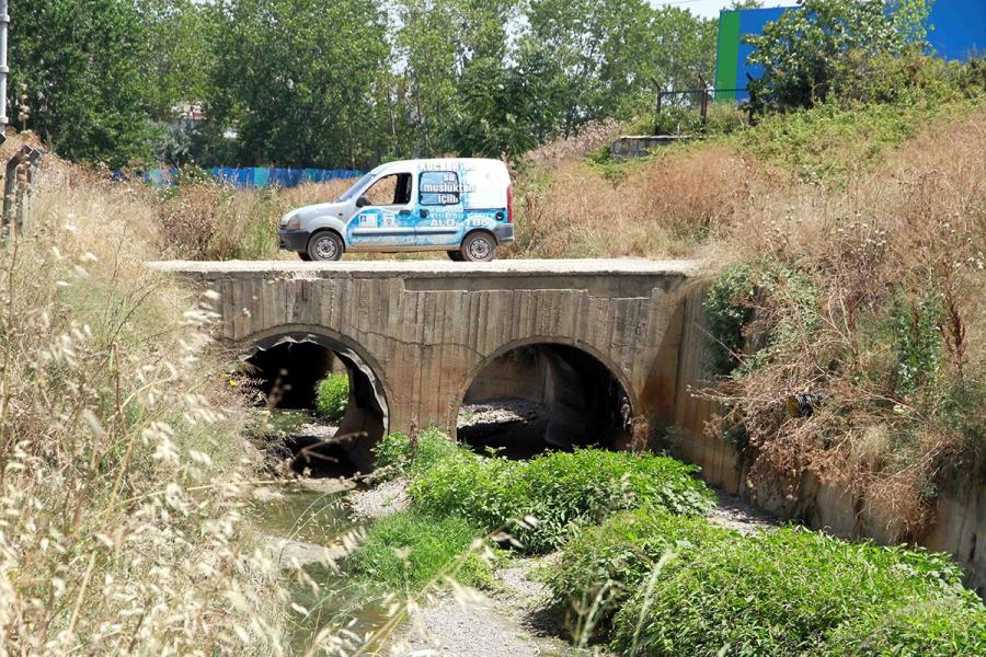 DARICA’DA DERELER TEMİZLENDİ