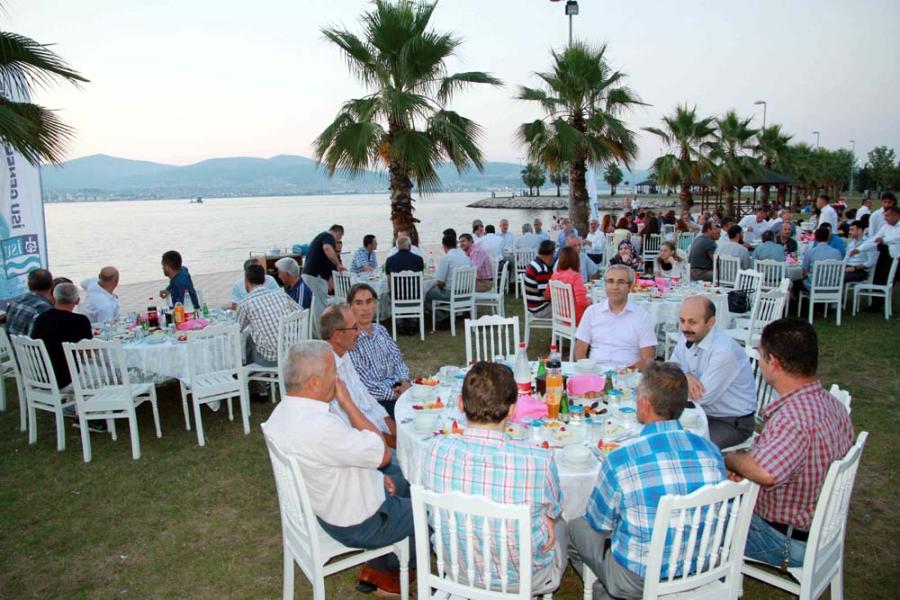 GÖLCÜK, BAŞİSKELE VE KARAMÜRSEL ŞUBE  PERSONELİ İFTARDA BULUŞTU