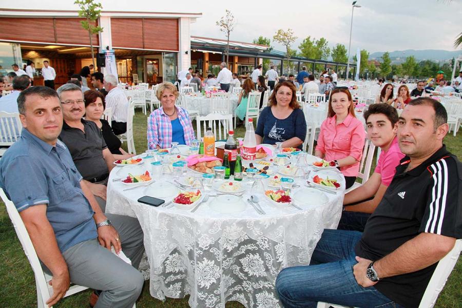 GÖLCÜK, BAŞİSKELE VE KARAMÜRSEL ŞUBE  PERSONELİ İFTARDA BULUŞTU