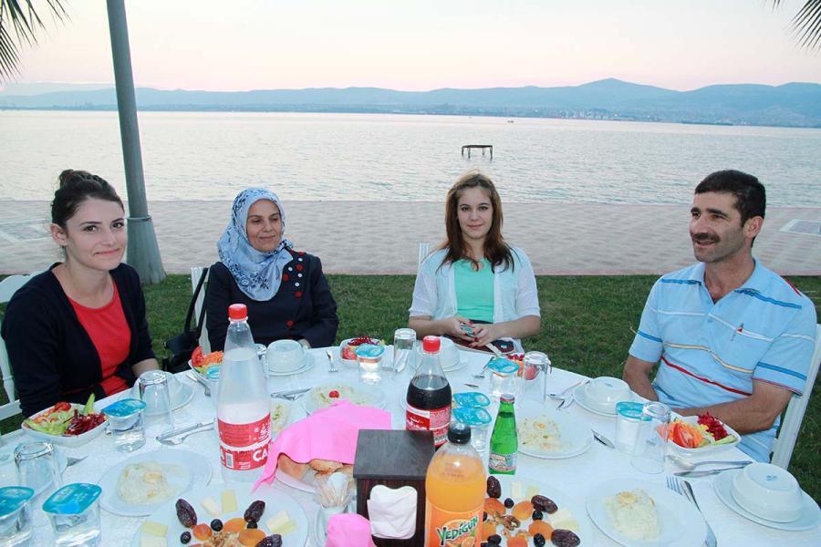 GÖLCÜK, BAŞİSKELE VE KARAMÜRSEL ŞUBE  PERSONELİ İFTARDA BULUŞTU