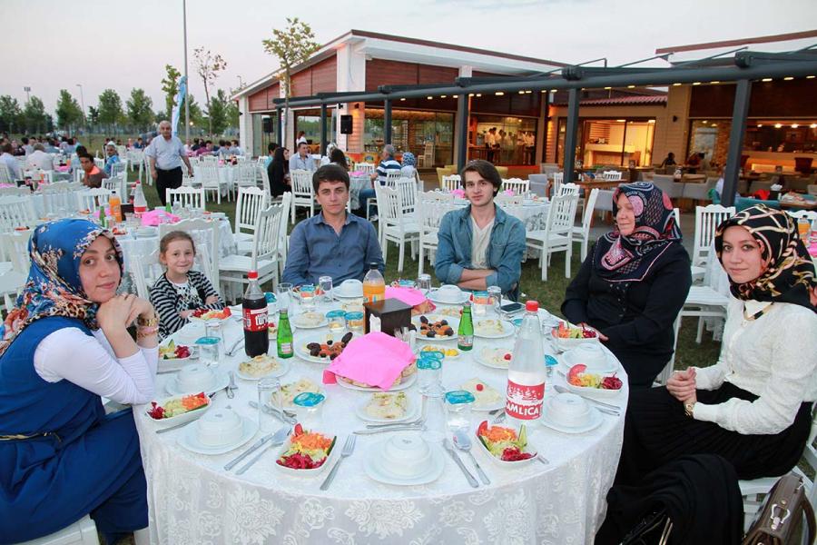 GÖLCÜK, BAŞİSKELE VE KARAMÜRSEL ŞUBE  PERSONELİ İFTARDA BULUŞTU